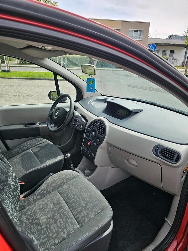Begagnad Renault Modus 2004 Röd Minibuss