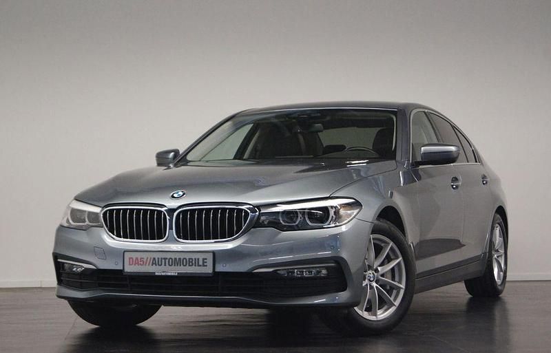Blau Gebraucht 2017 BMW 530 Sport Line Limousine | 26.900 € (Fairer Preis) - Bild 1/4