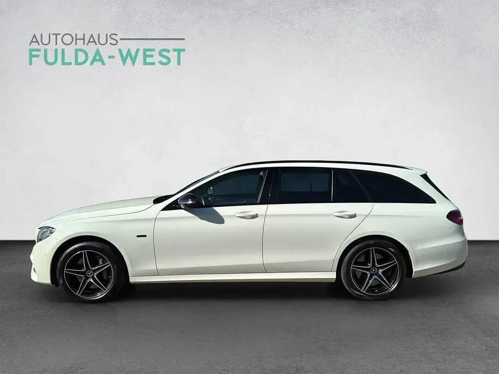 Gebraucht Mercedes E300 AMG 306 PS (225 kW) 2019 Polarweiss  unilack Kombi