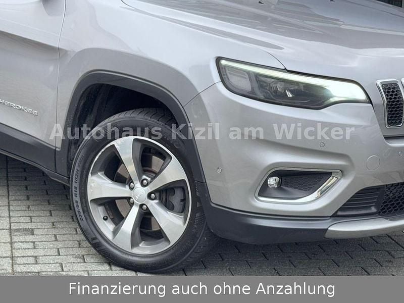 Gebraucht Jeep Cherokee Limited 194 PS (142 kW) 2019 Silber SUV