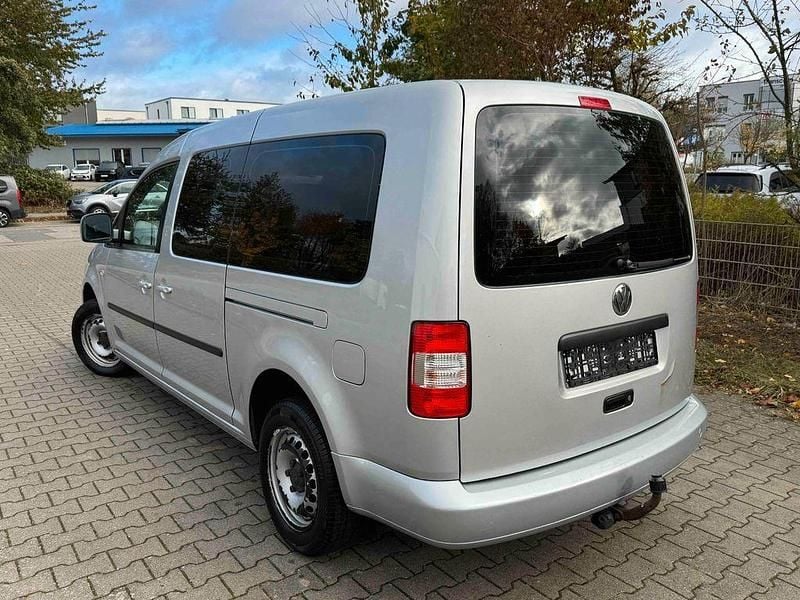 Gebraucht VW Caddy Maxi Life Life 105 PS (77 kW) 2010 Silber Van / Kleinbus
