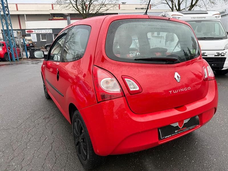 Second-hand Renault Twingo Expression+ 75 CP (55 kW) 2014 Roșu Hatchback