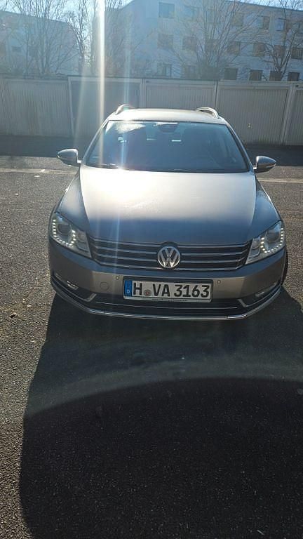 Gebraucht VW Passat Highline 150 PS (110 kW) 2012 Beige Limousine