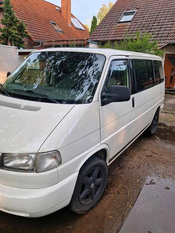 Usata VW Multivan 101 CV (74 kW) 1999 Bianco Monovolume