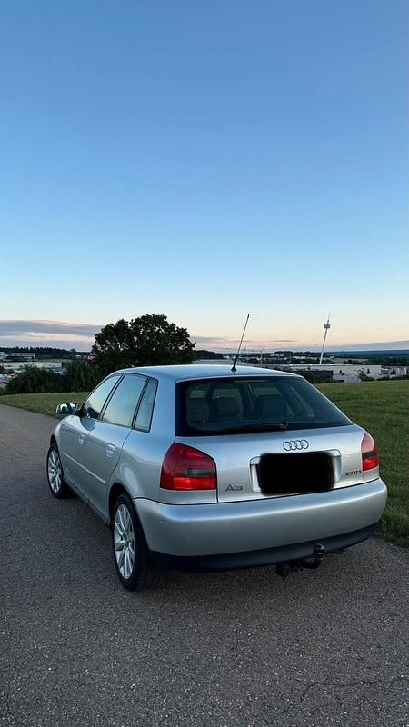 Second-hand Audi A3 90 CP (66 kW) 2000 Argintiu Hatchback