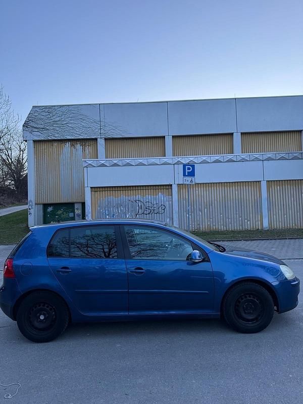 Gebraucht VW Golf V 102 PS (75 kW) 2007 Blau Kleinwagen