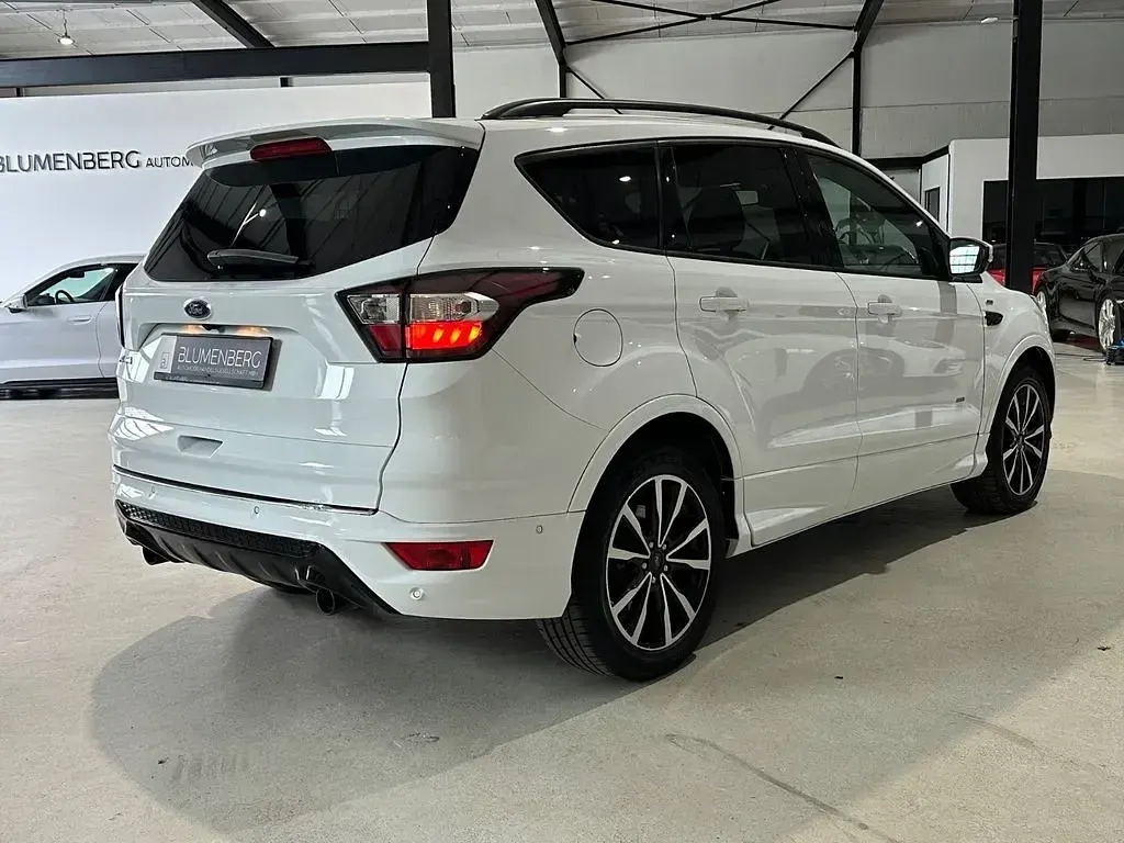 Gebraucht Ford Kuga ST-Line 179 PS (131 kW) 2017 Weiß SUV
