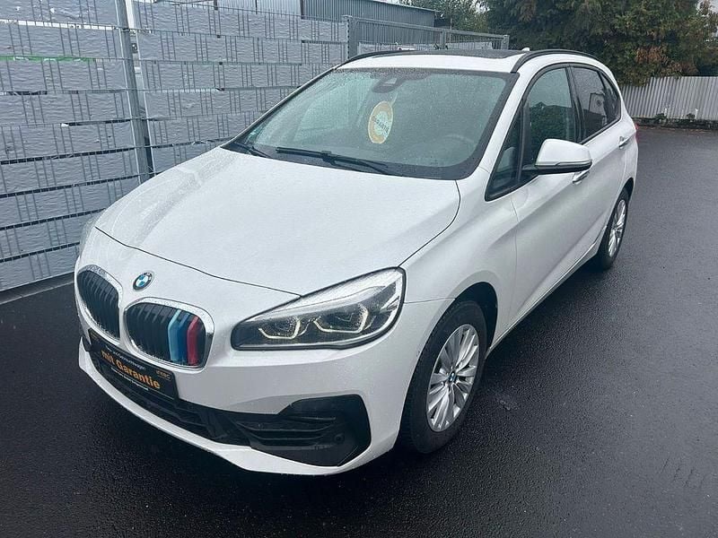 Mineralweiss Gebraucht 2019 BMW 218 Advantage Kombi | 16.200 € (Fairer Preis) - Bild 1/4