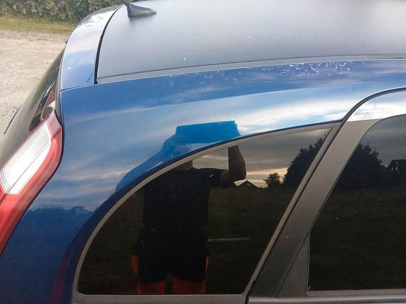 Blau Gebraucht 2004 Opel Meriva Enjoy Van / Kleinbus | 1.500 € (Etwas zu teuer) - Bild 1/4