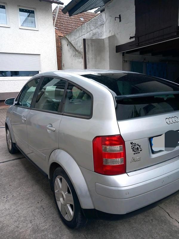 Usata Audi A2 75 CV (55 kW) 2003 Grigio Utilitaria