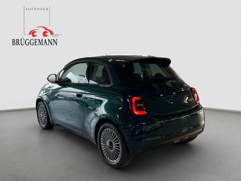 Neu Fiat 500 65 PS (47 kW) 2026 Grün Kleinwagen