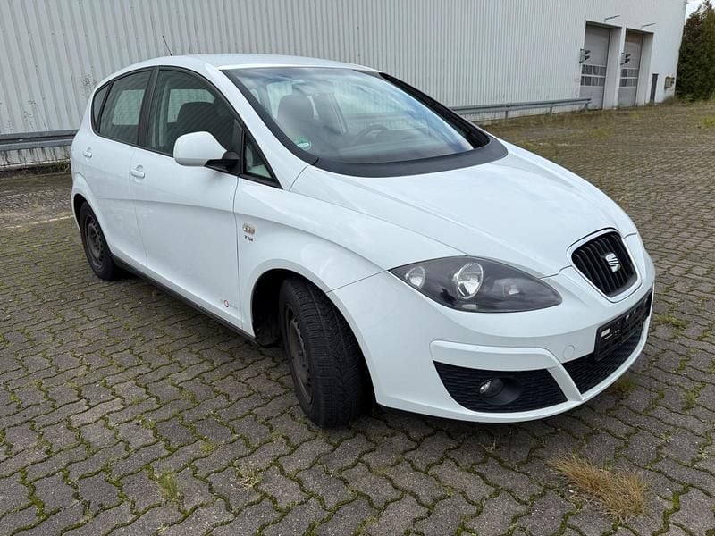 Weiß Gebraucht 2012 Seat Altea Van / Kleinbus | 2.490 € (Superpreis) - Bild 1/4