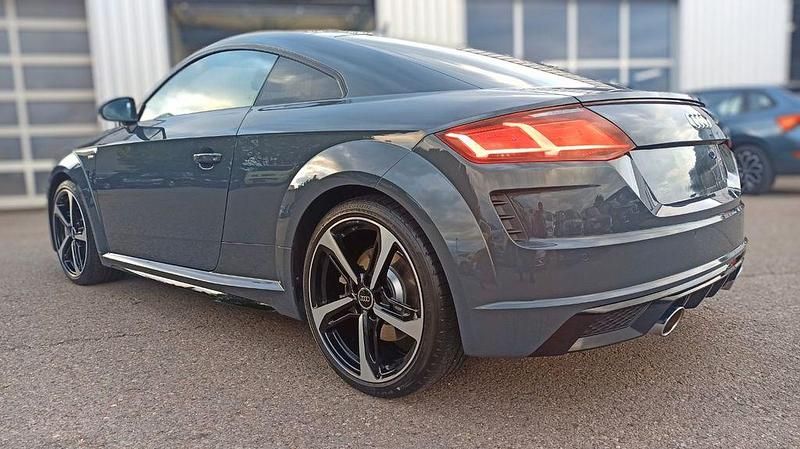 Gebraucht Audi TT Ambiente 245 PS (180 kW) 2019 Grau Coupé