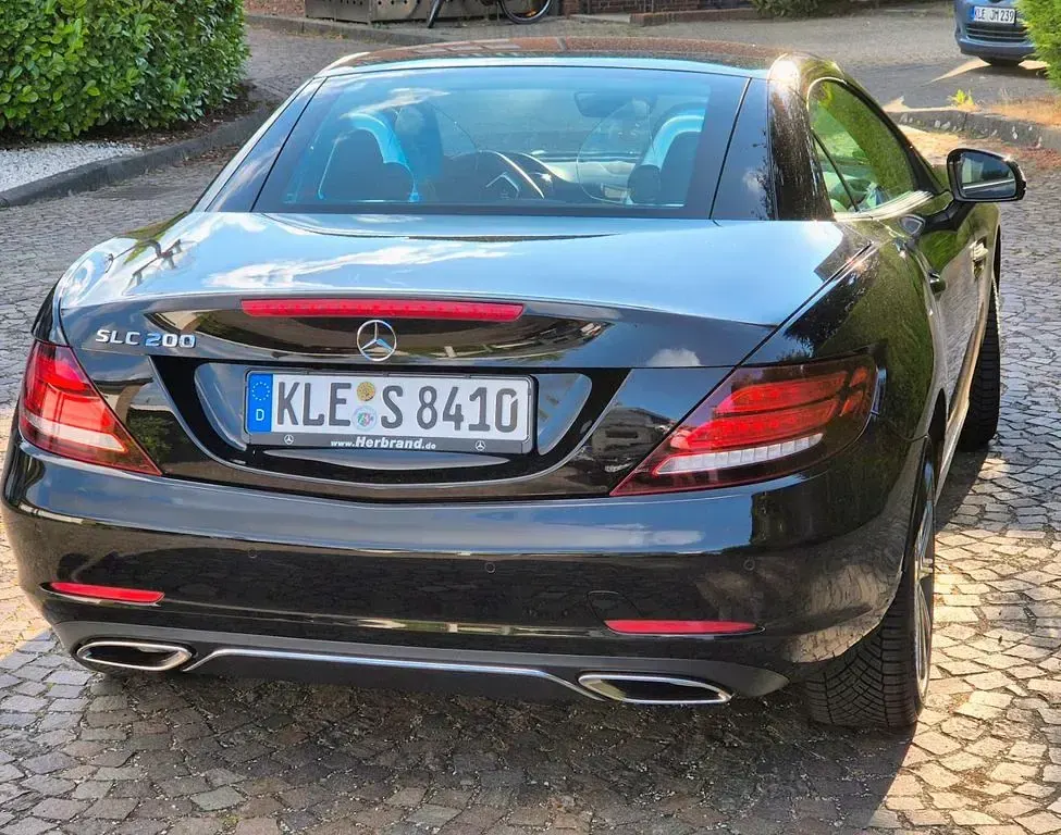 Gebraucht Mercedes SLC200 184 PS (135 kW) 2016 Schwarz Cabrio