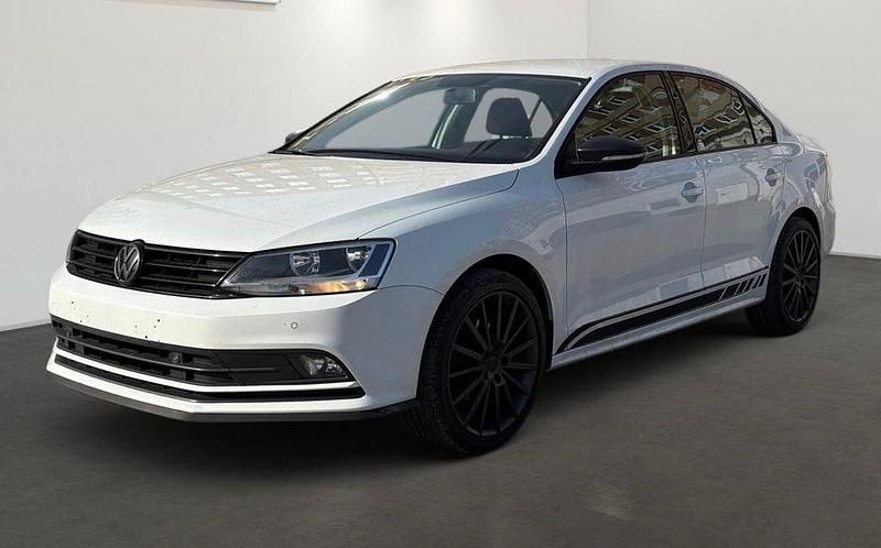 Gebraucht VW Jetta Allstar 105 PS (77 kW) 2015 Weiß Limousine