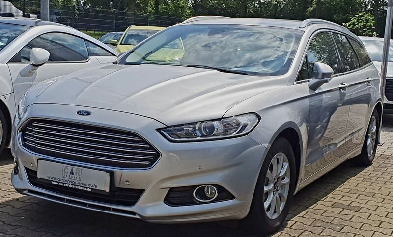 Silber Gebraucht 2018 Ford Mondeo Titanium Kombi | 14.910 € (Etwas zu teuer) - Bild 1/4
