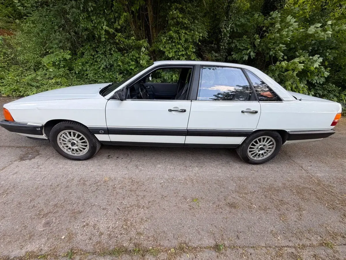 Gebraucht Audi 100 Design 137 PS (100 kW) 1986 Weiß Limousine
