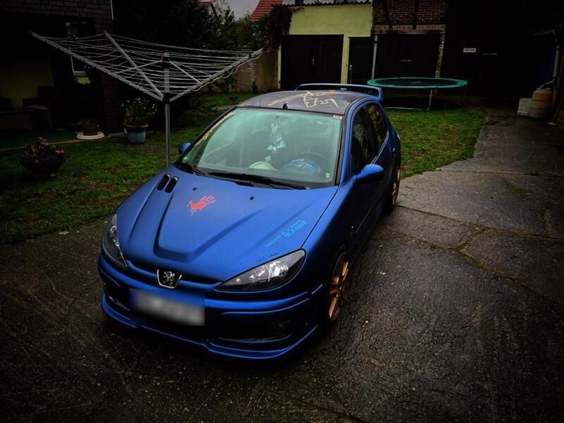 Blau Gebraucht 2004 Peugeot 206 Kleinwagen | 4.399 € - Bild 1/4