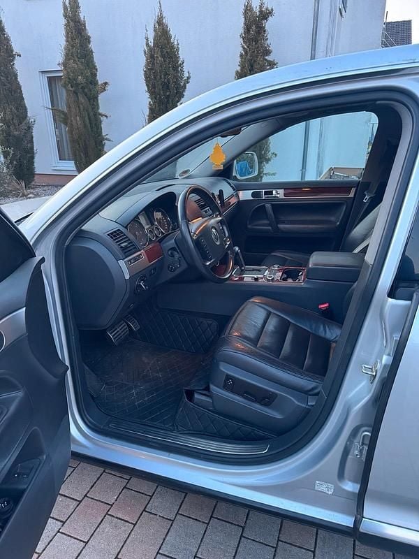 Gebraucht VW Touareg 313 PS (230 kW) 2005 Silber SUV