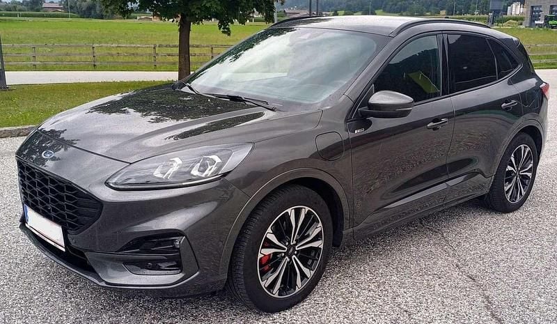 Grau Gebraucht 2021 Ford Kuga ST-Line X SUV | 23.900 € (Guter Preis) - Bild 1/4