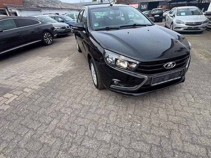 Second-hand Lada Vesta 106 CP (77 kW) 2017 Negru Berlinǎ