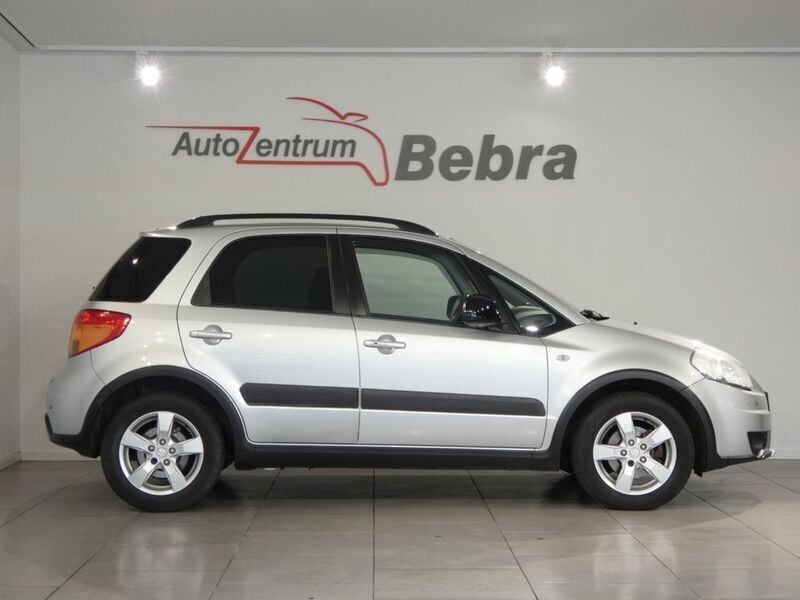 Gebraucht Suzuki SX4 120 PS (88 kW) 2010 Silber SUV