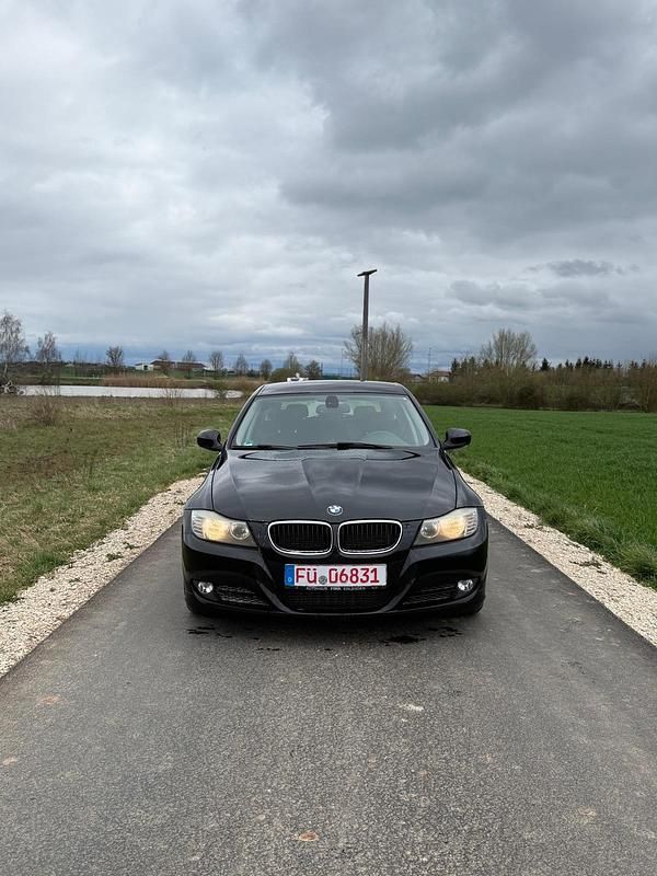 Second-hand BMW 320 184 CP (135 kW) 2011 Negru Break