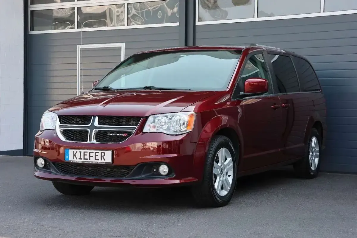 Używany Dodge Grand Caravan 287 KM (211 kW) 2018 Czerwony Minivan