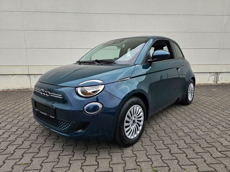 Gebraucht Fiat 500e Action 69 kW (95 PS) 2022 Colore esterno (ozean grün) Kleinwagen