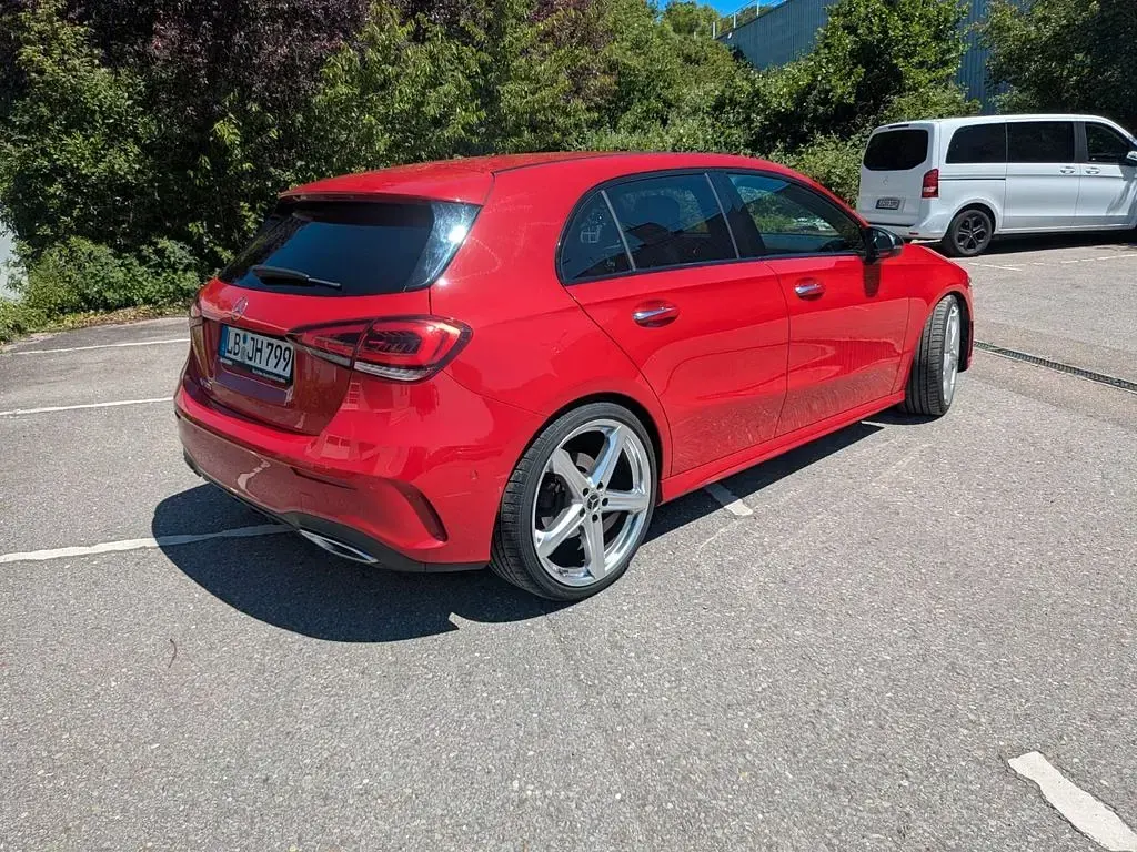 Gebraucht Mercedes A200 AMG 163 PS (119 kW) 2019 Rot Kleinwagen