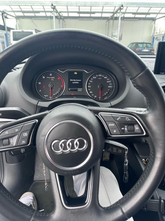 Grau Gebraucht 2017 Audi A3 Sport Limousine | 11.190 € (Fairer Preis) - Bild 1/4