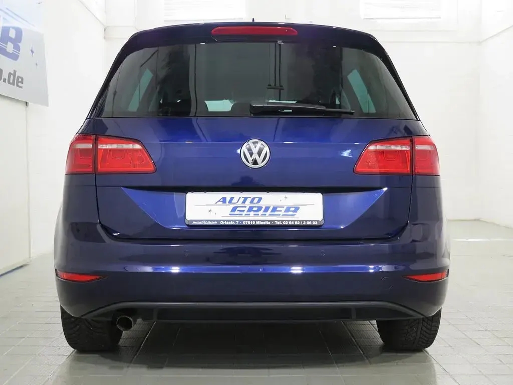 Gebraucht VW Golf Sportsvan Sound 110 PS (80 kW) 2017 Atlantic blue metallic Van / Kleinbus
