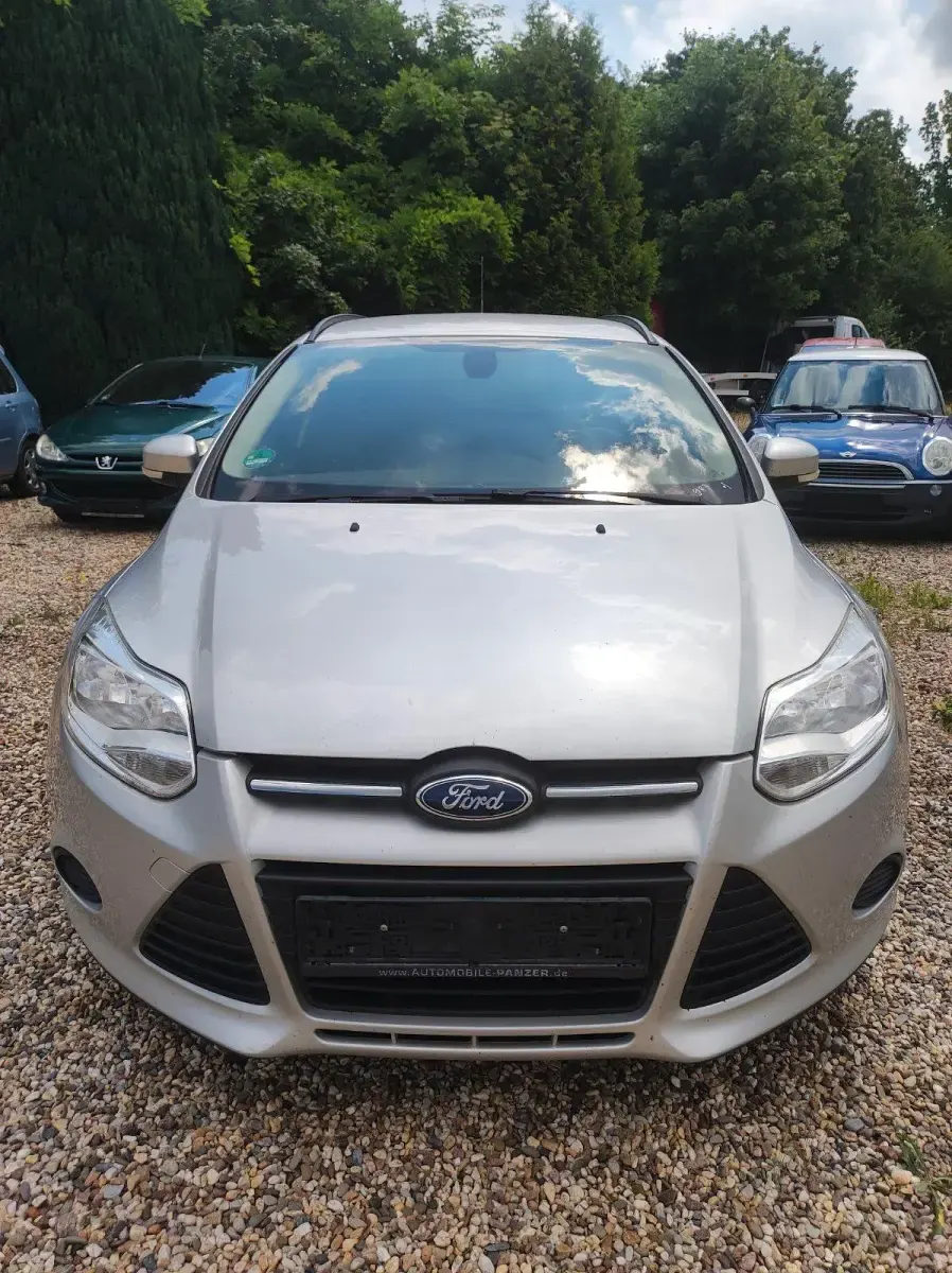 Gebraucht Ford Focus 116 PS (85 kW) 2012 Silber Kombi