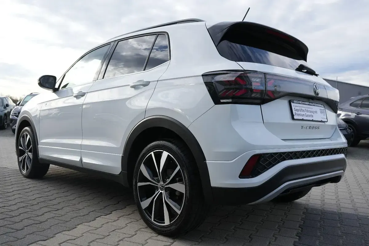 Gebraucht VW T-Cross Pro 116 PS (85 kW) 2025 Weiß SUV