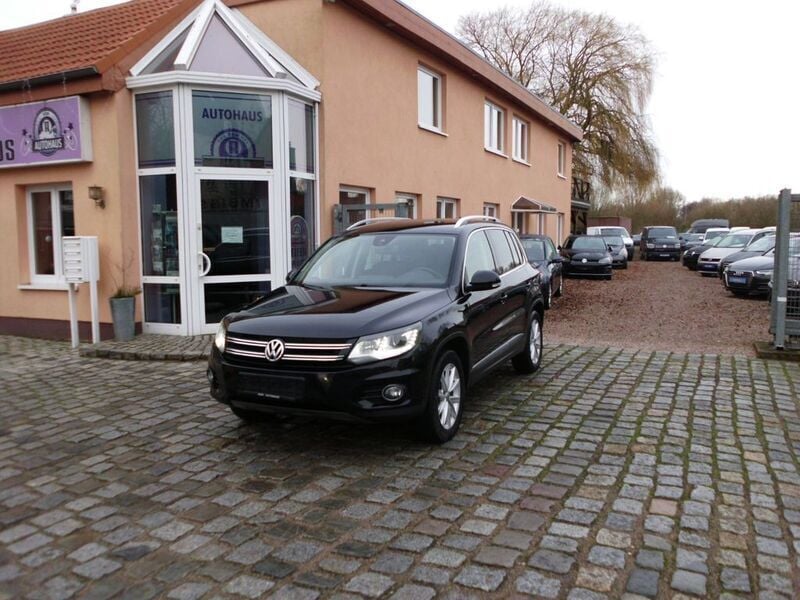 Schwarz Gebraucht 2016 VW Tiguan Style SUV | 14.990 € (Superpreis) - Bild 1/4