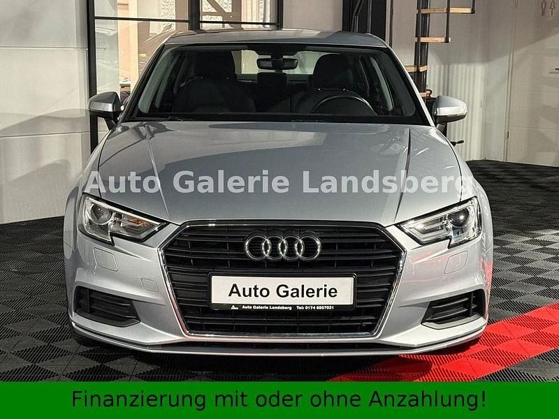 Gebraucht Audi A3 Ambiente 116 PS (85 kW) 2017 Silber Limousine