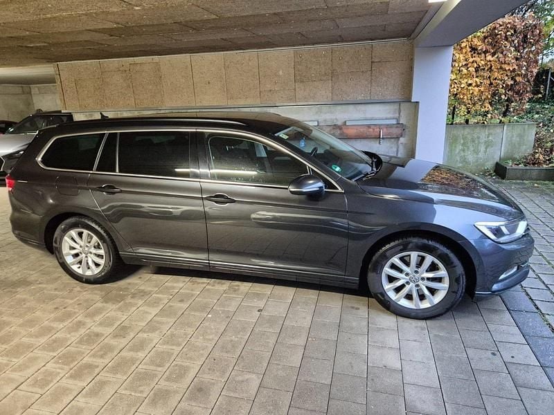 Gebraucht 2018 VW Passat Kombi | 12.450 € (Superpreis) - Bild 1/4