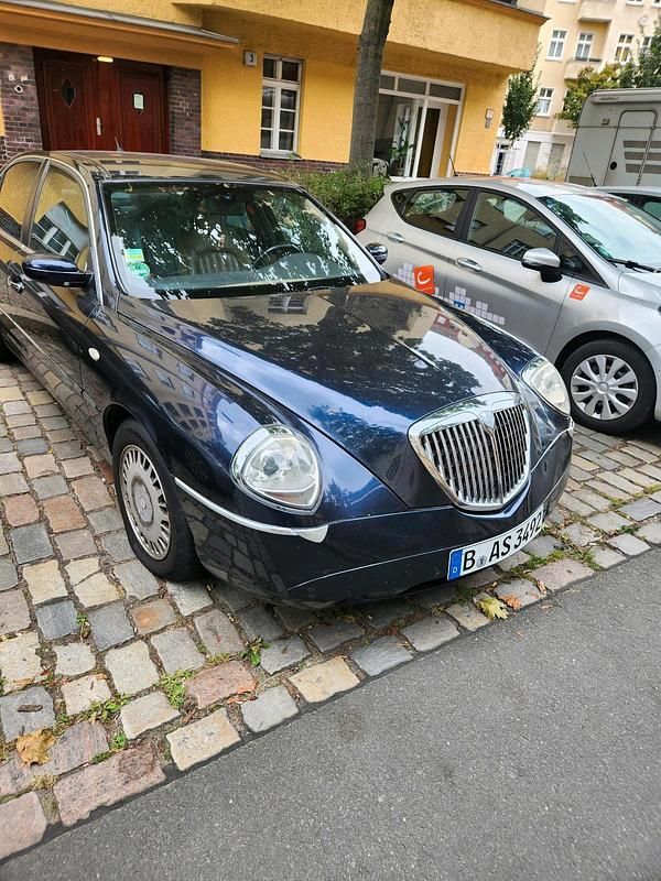 Schwarz Gebraucht 2006 Lancia Thesis Limousine | 6.500 € - Bild 1/4