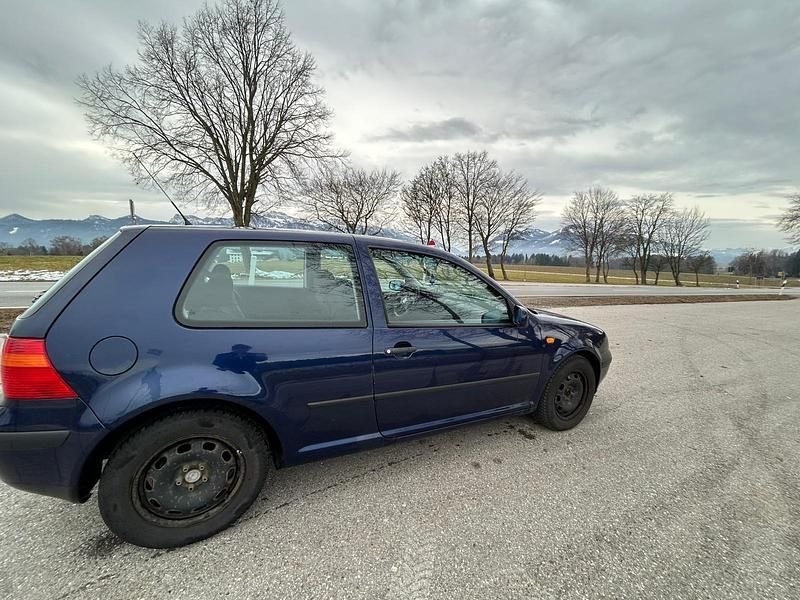 Gebraucht VW Golf IV 116 PS (85 kW) 1999 Blau Kleinwagen