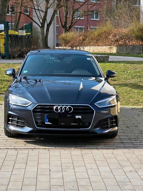 Gebraucht Audi A5 Design 150 PS (110 kW) 2017 Blau Coupé