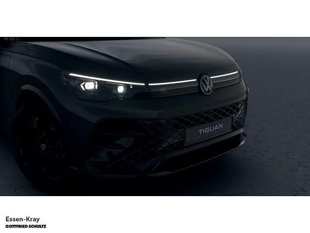 Neu VW Tiguan R-line 193 PS (141 kW) 2025 Cipressinogrün metallic SUV