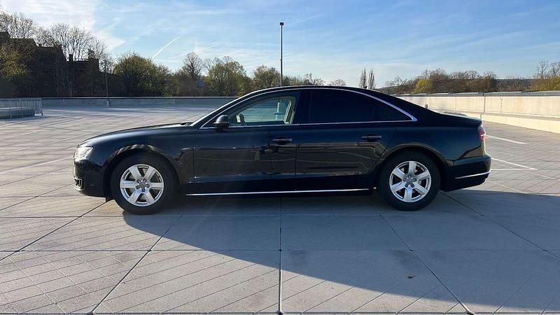 Second-hand Audi A8 Performance 258 CP (189 kW) 2015 Negru Berlinǎ