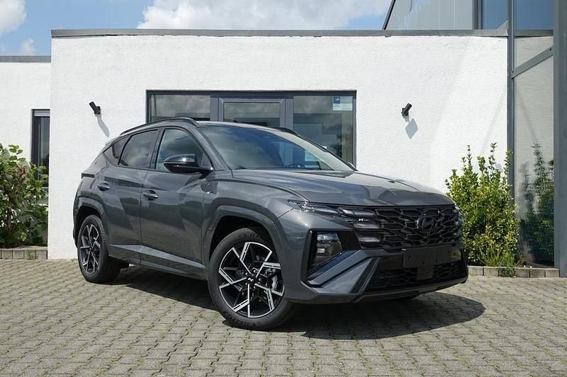 Shadow grey (uni) Neu 2025 Hyundai Tucson N Line SUV | 38.970 € (Guter Preis) - Bild 1/4