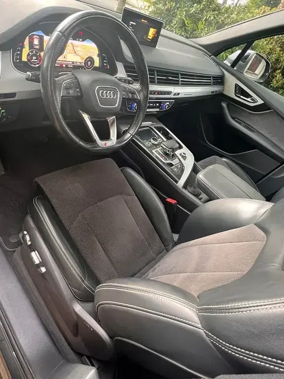Gebraucht Audi Q7 Ambiente 272 PS (200 kW) 2015 Grau SUV