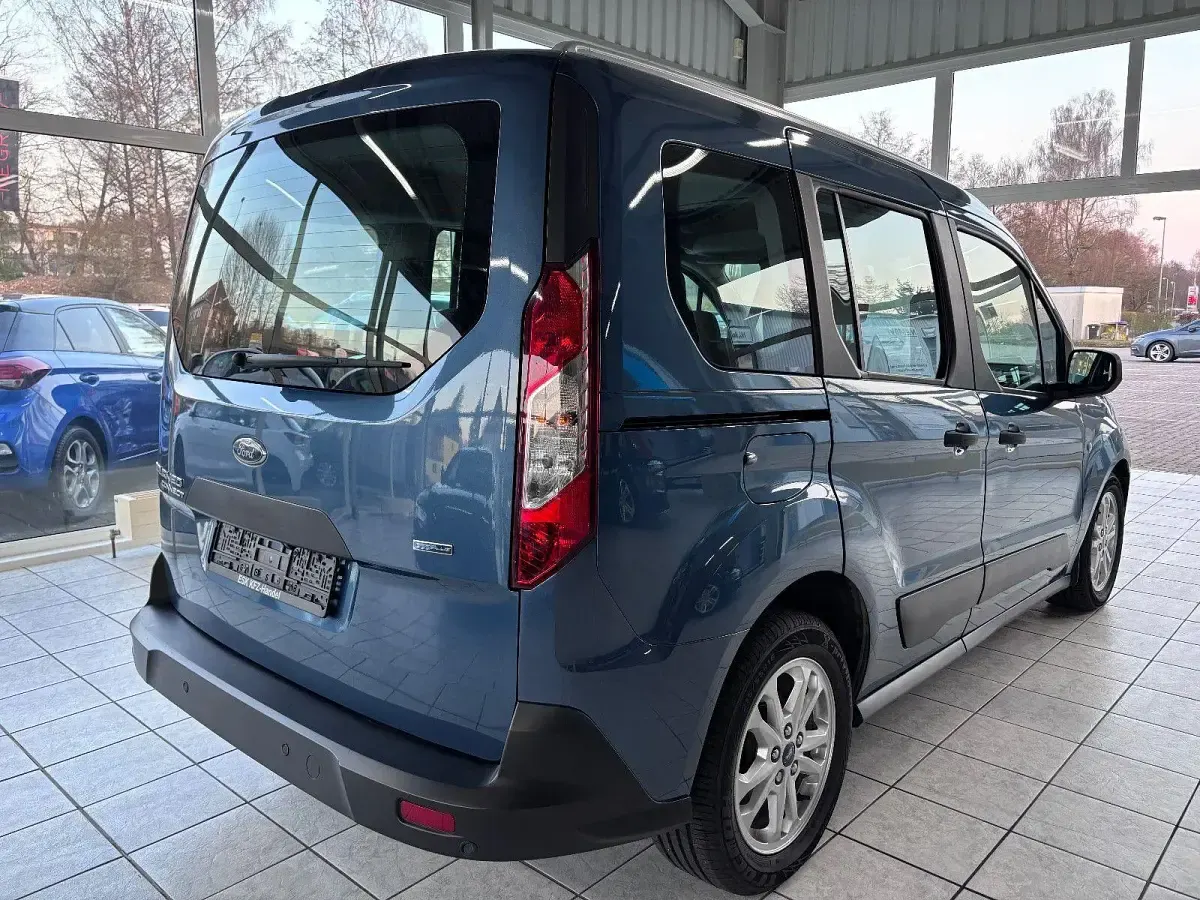 Gebraucht Ford Tourneo Connect Trend 101 PS (74 kW) 2018 Blau Van / Kleinbus