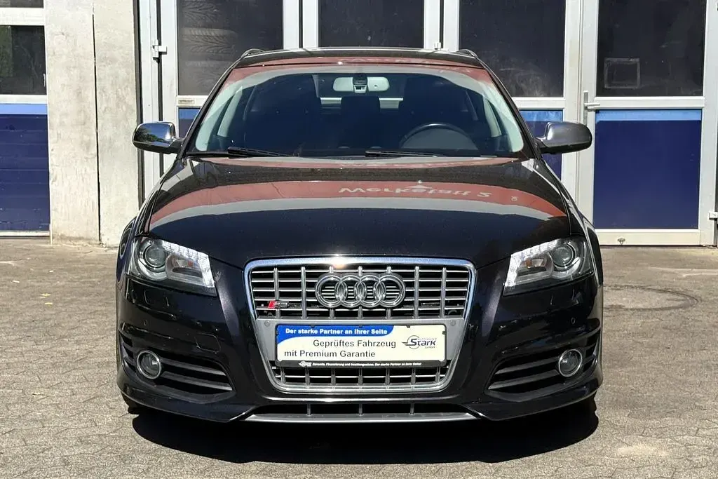 Gebraucht Audi S3 Sportback Sport 265 PS (194 kW) 2011 Schwarz Kleinwagen