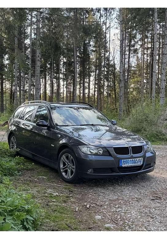 Gebraucht BMW 318 143 PS (105 kW) 2008 Grau Kombi