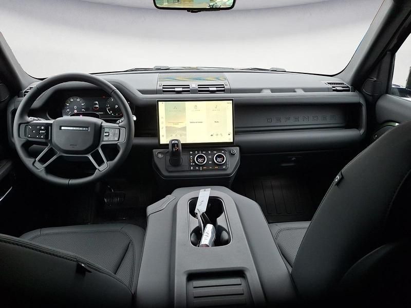 Gebraucht Land Rover Defender SE Dynamic 250 PS (183 kW) 2026 Grün SUV