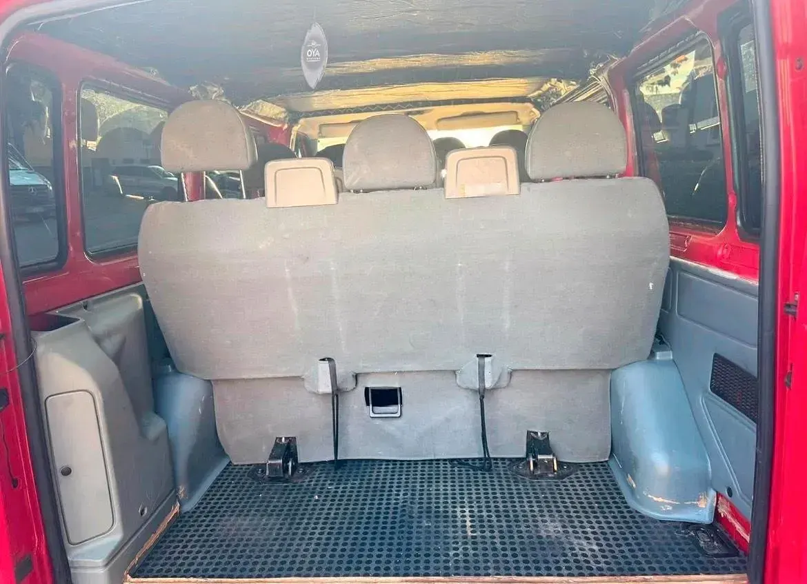 Gebraucht Ford Transit 110 PS (80 kW) 2012 Rot Van