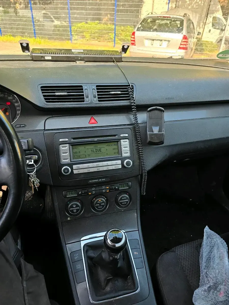 Gebraucht VW Passat 140 PS (102 kW) 2007 Schwarz Kombi